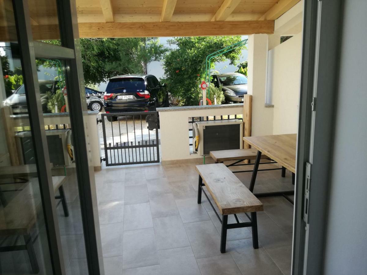 Kuca Za Odmor Pende Villa Banjol Екстериор снимка